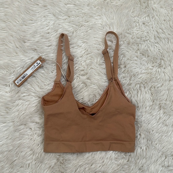SKIMS Everyday sculpt Bralette - Picture 5 of 5